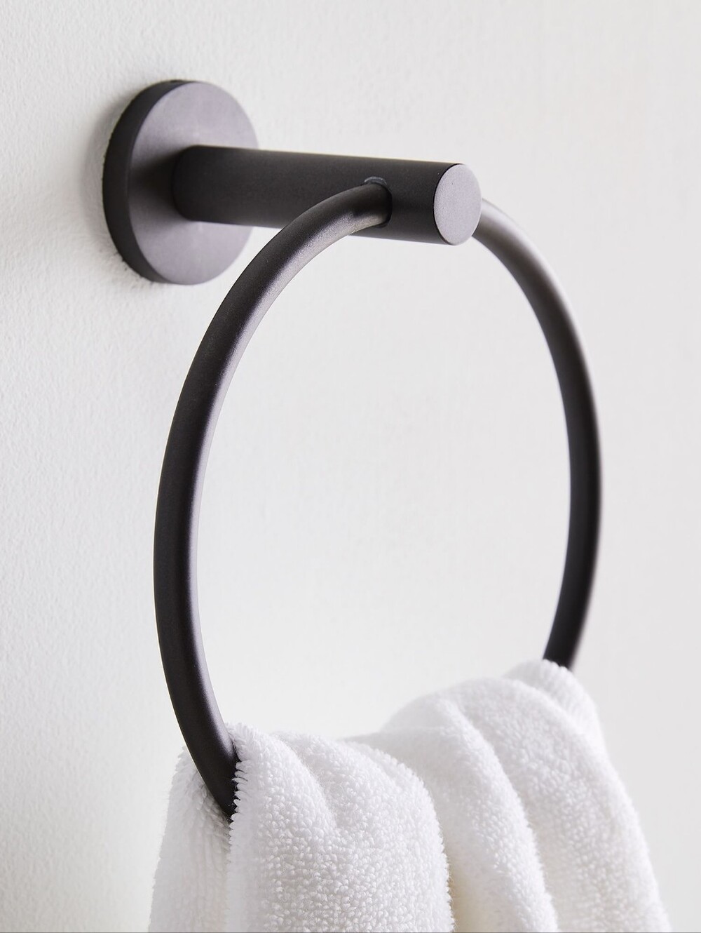 Modern Overhang Bathroom Hardware Towel Ring